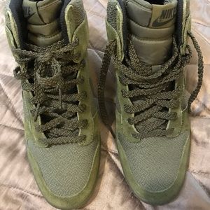 Nike Dunk Sky High Wedge 8.5 Medium Green